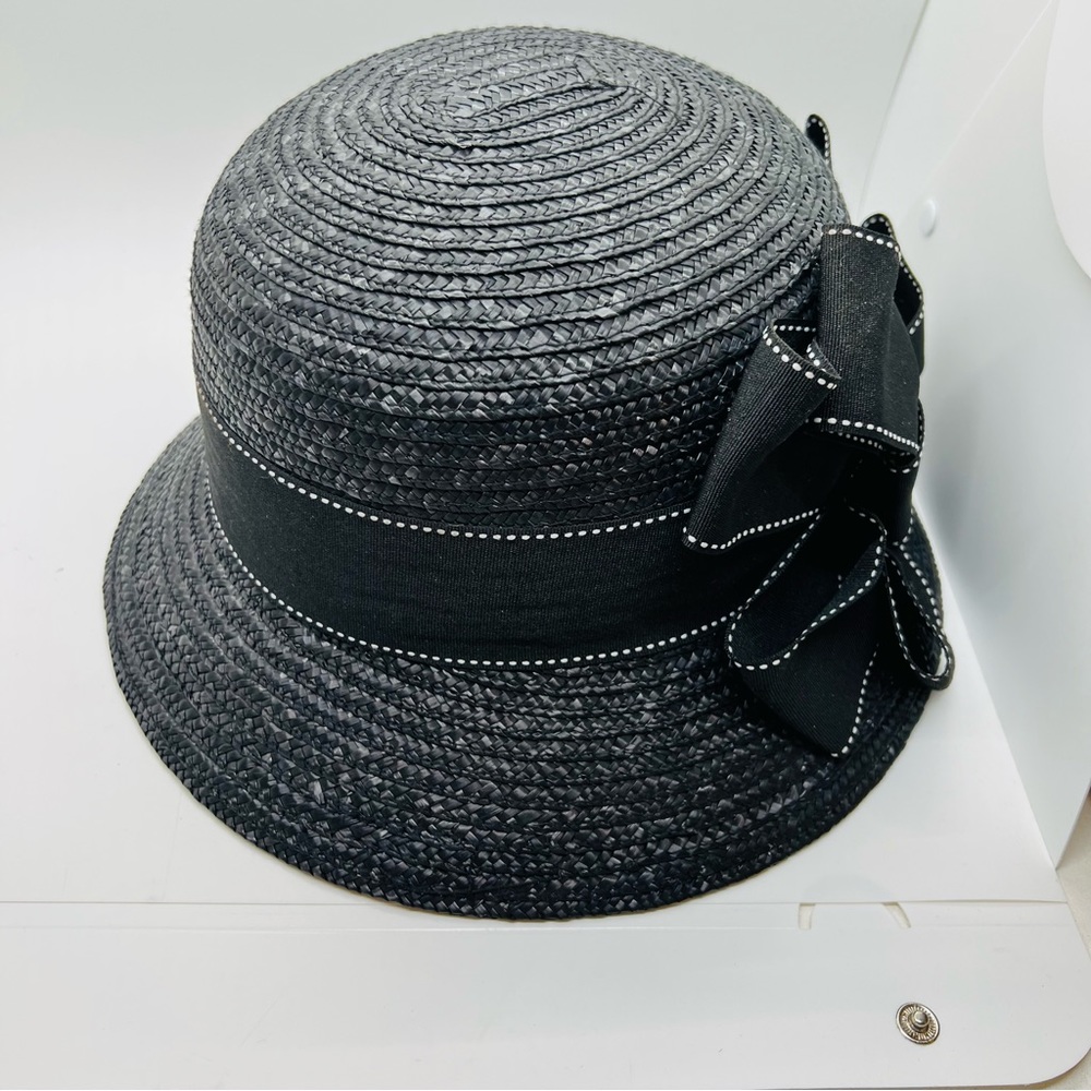 NWOT Giovannio New York Black Formal Hat w/ Black with White Trim Bow